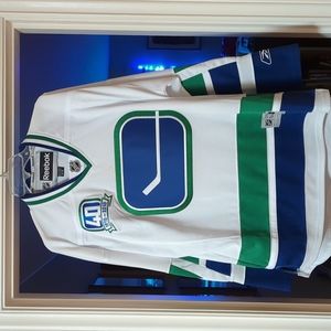 2010 NHL Canucks Jersey
